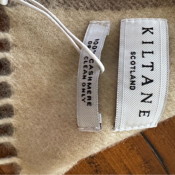 Kiltane Scotland Cashmere scarf 69”x 10” NWT. Length tassel end to tassel end. - Picture 4 of 4
